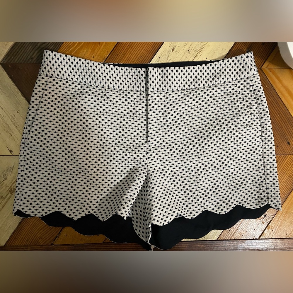 Elle scalloped dress shorts